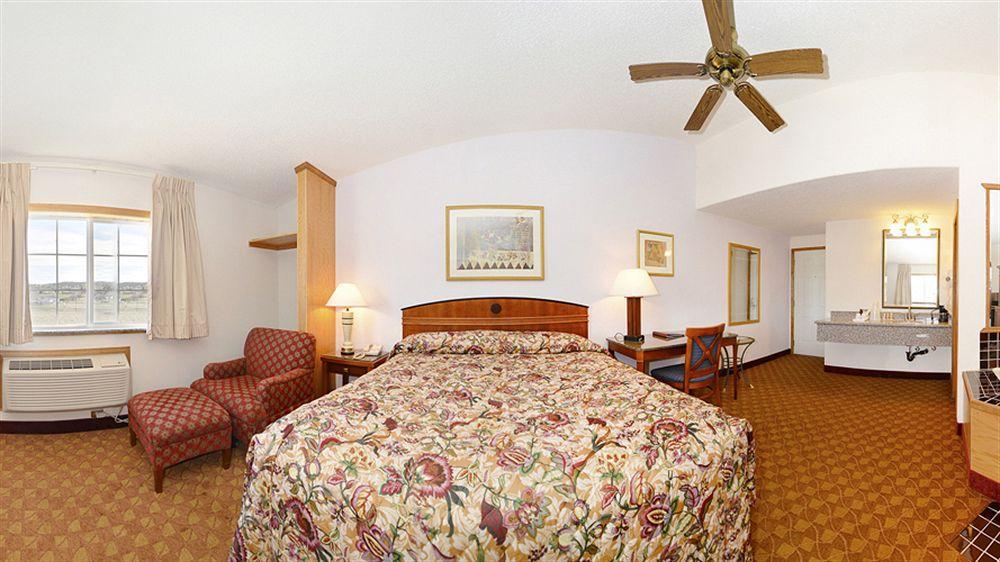 Econo Lodge Inn & Suites Madras Buitenkant foto