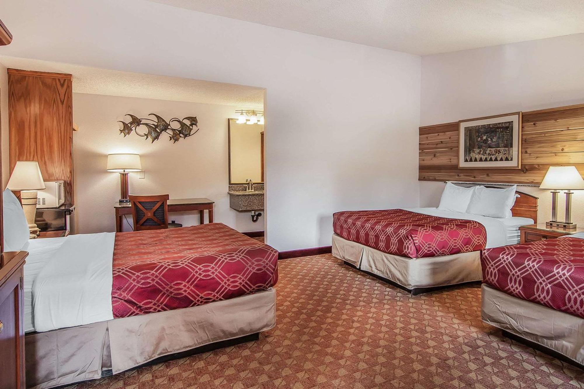 Econo Lodge Inn & Suites Madras Buitenkant foto