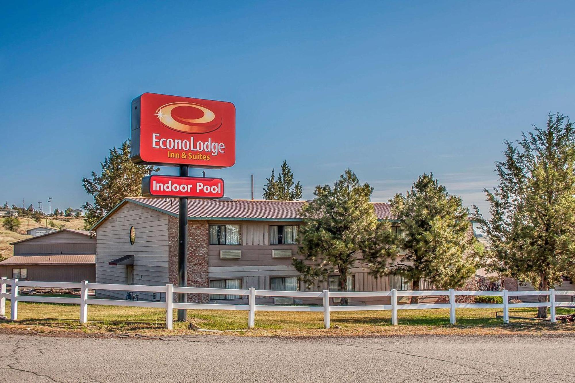 Econo Lodge Inn & Suites Madras Buitenkant foto